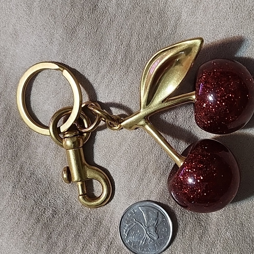 Cherry ๐ bag charm - Picture 4 of 11